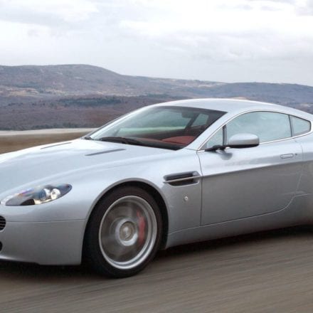 2005 Aston Martin V8 Vantage Wiki