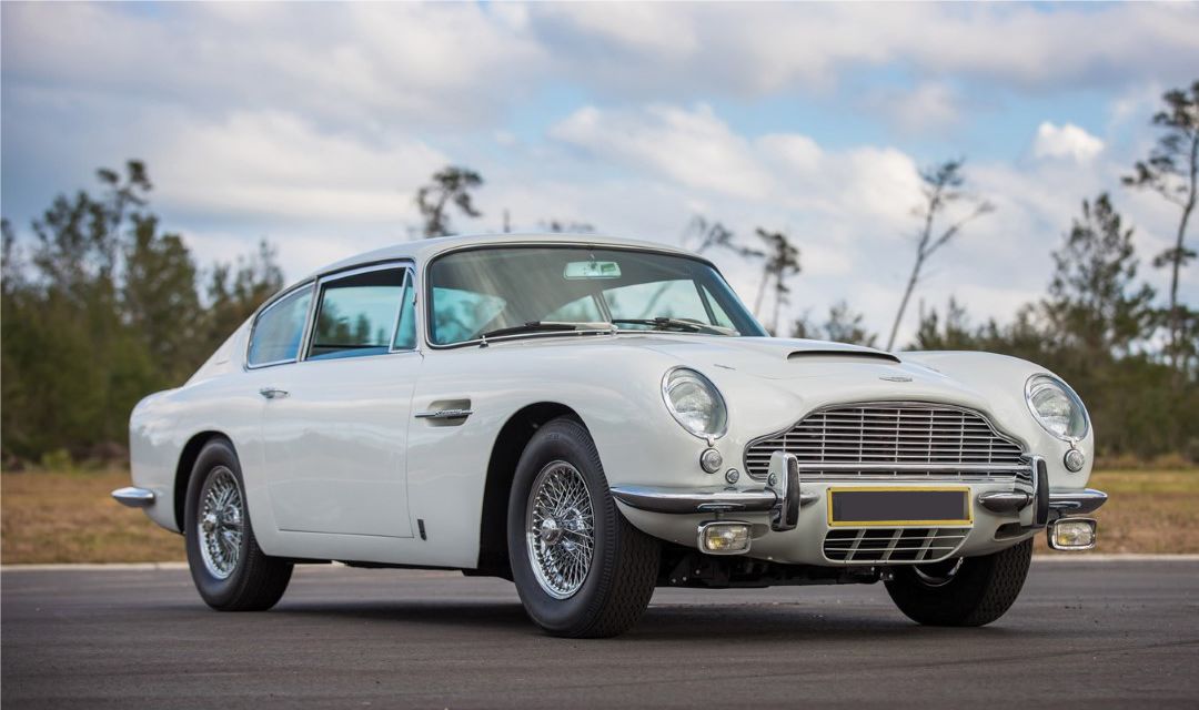 Aston Martin DB6