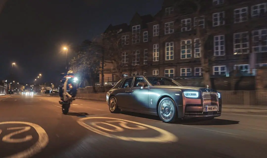 Stunning Photos Show True Beauty of Rolls-Royce Phantom