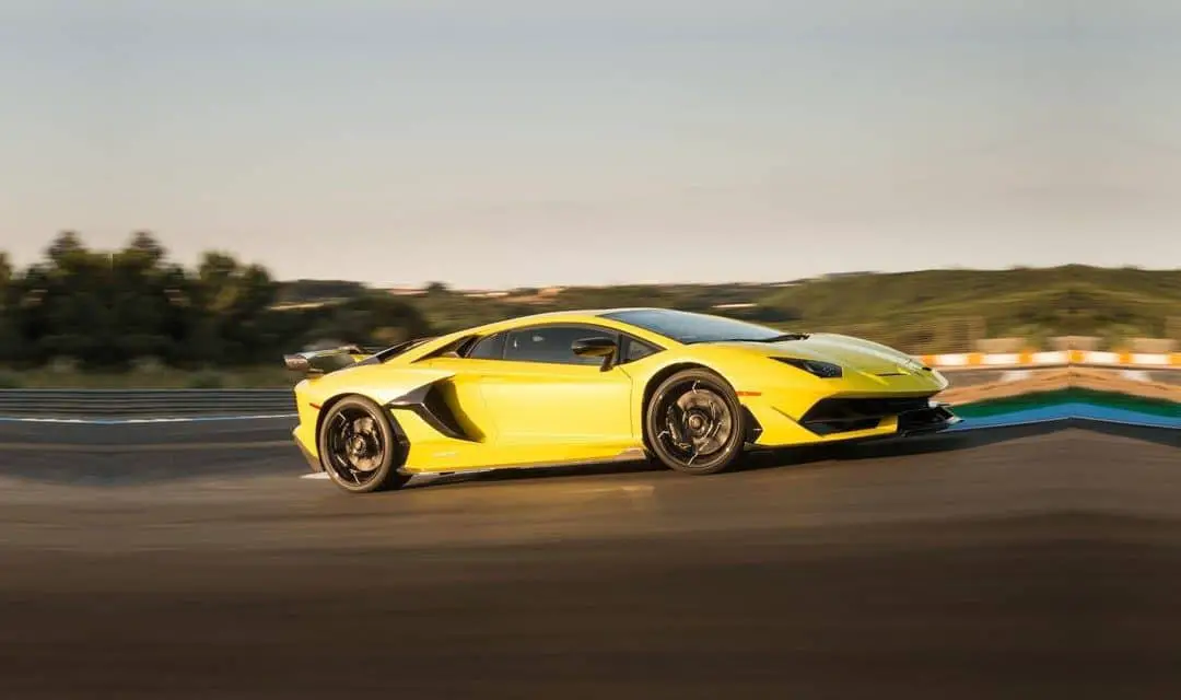 Lamborghini Aventador SVJ – Epically Fast