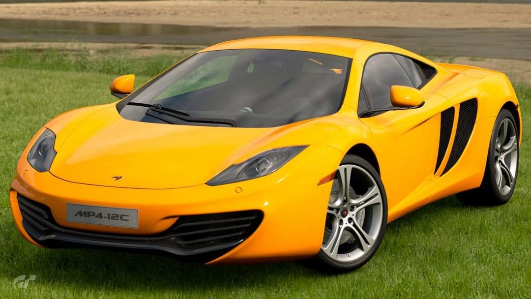 Steve Sutcliffe: McLaren F1 takes on MP4-12C on track – SupercarTribe.com