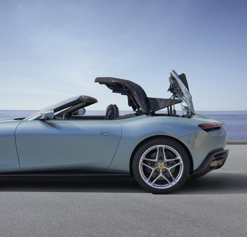 2023 Ferrari Roma Spider